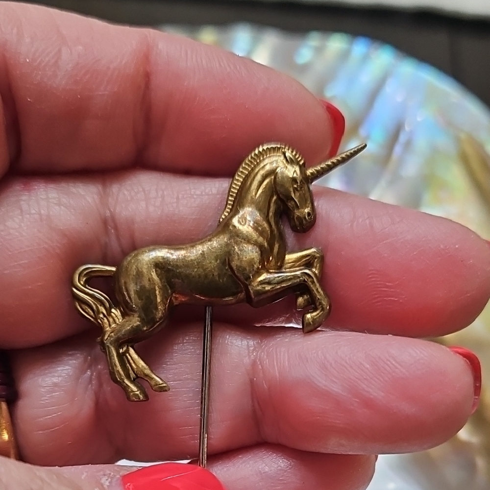 Vtg Gold Unicorn Pin Brooch